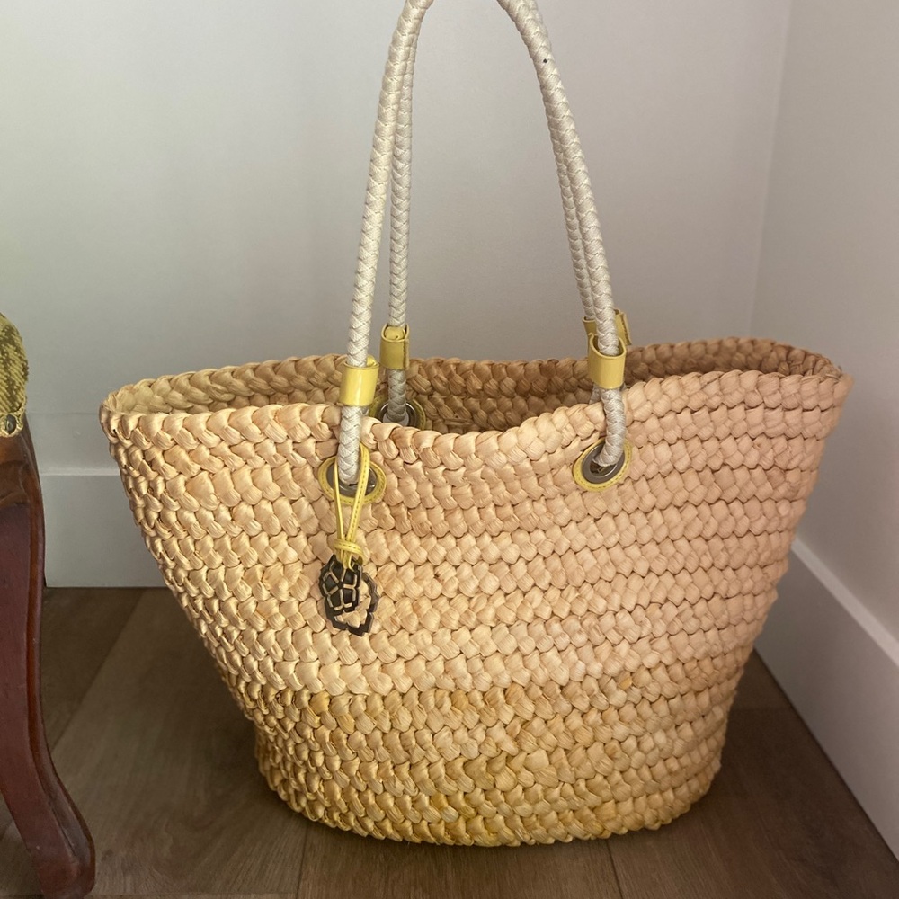 Straw Beach tote